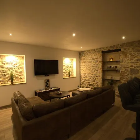 Maison Atypique Centre Bourg 15kms Du Pdf Et Parc Maulevrier Casa vacanze Mauleon